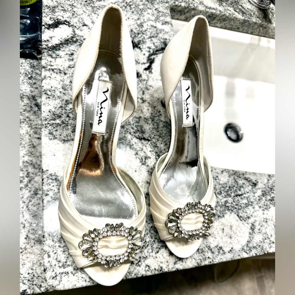 NWT Nina Ivory Classic Formal Stunner Sparkly Toe Peep Heels Sexy Chic 7 - Picture 3 of 15